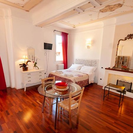 בולוניה Porta Antica Apartment מראה חיצוני תמונה